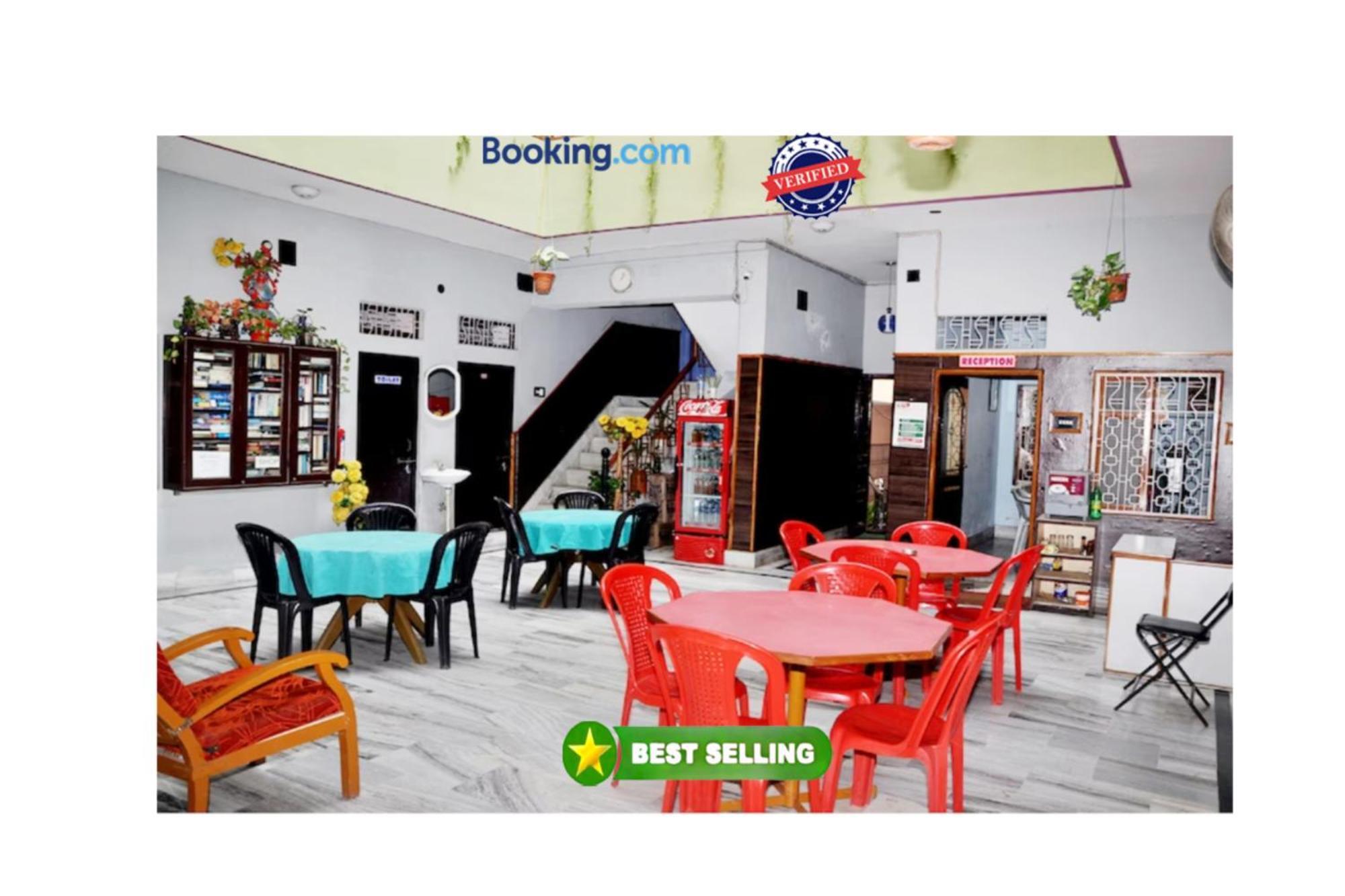 Hotel Goroomgo Teerth Near Temple And Ganga Ghat